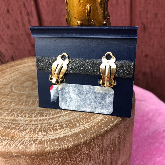 Vintage 1980s Givenchy Bijoux Clip gold finish earrings - Picture 4 of 4